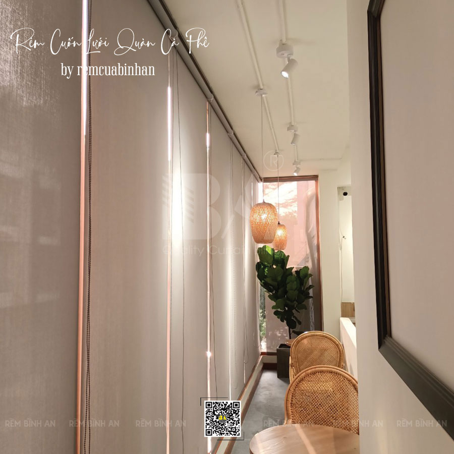 Rèm Cuốn Cao Cấp Cho Nhà Hàng Và Quán Café: Vẻ Đẹp Hoàn Hảo