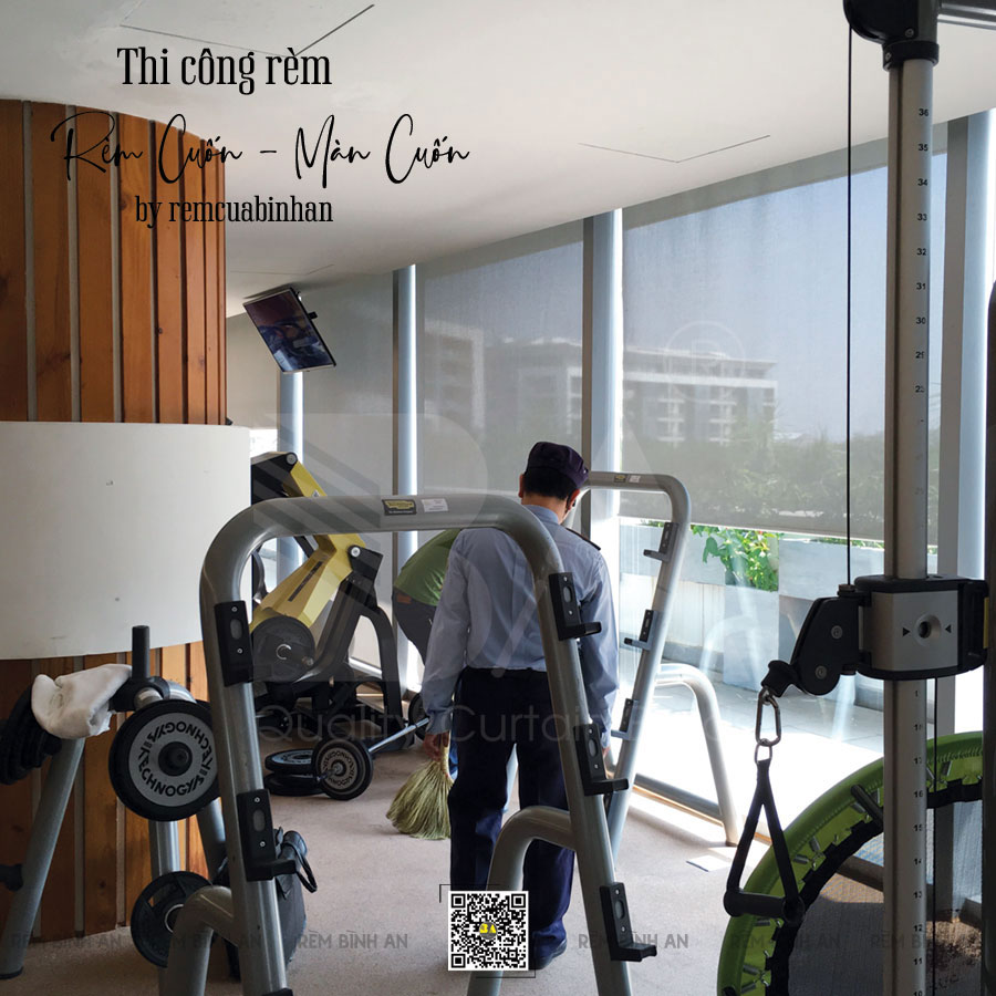 Rèm Cuốn Xuyên Sáng Cho Phòng Tập California Gym