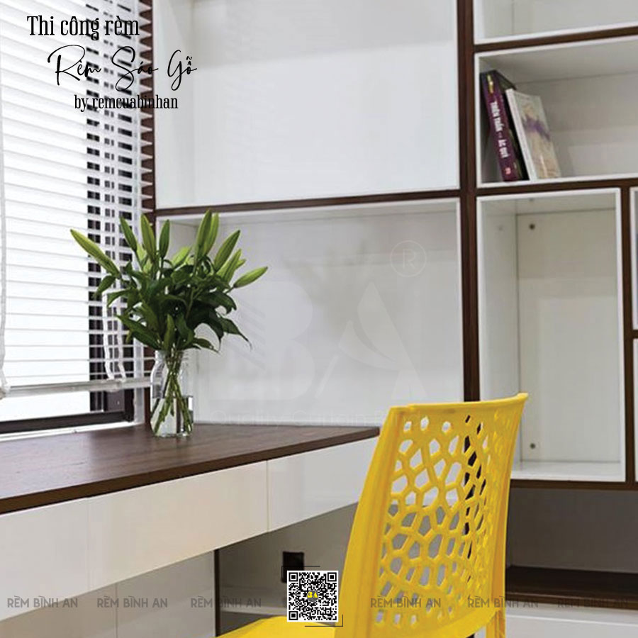 Rèm Sáo Gỗ Màu Trắng Cho Phòng Học Con Tại Tân Bình