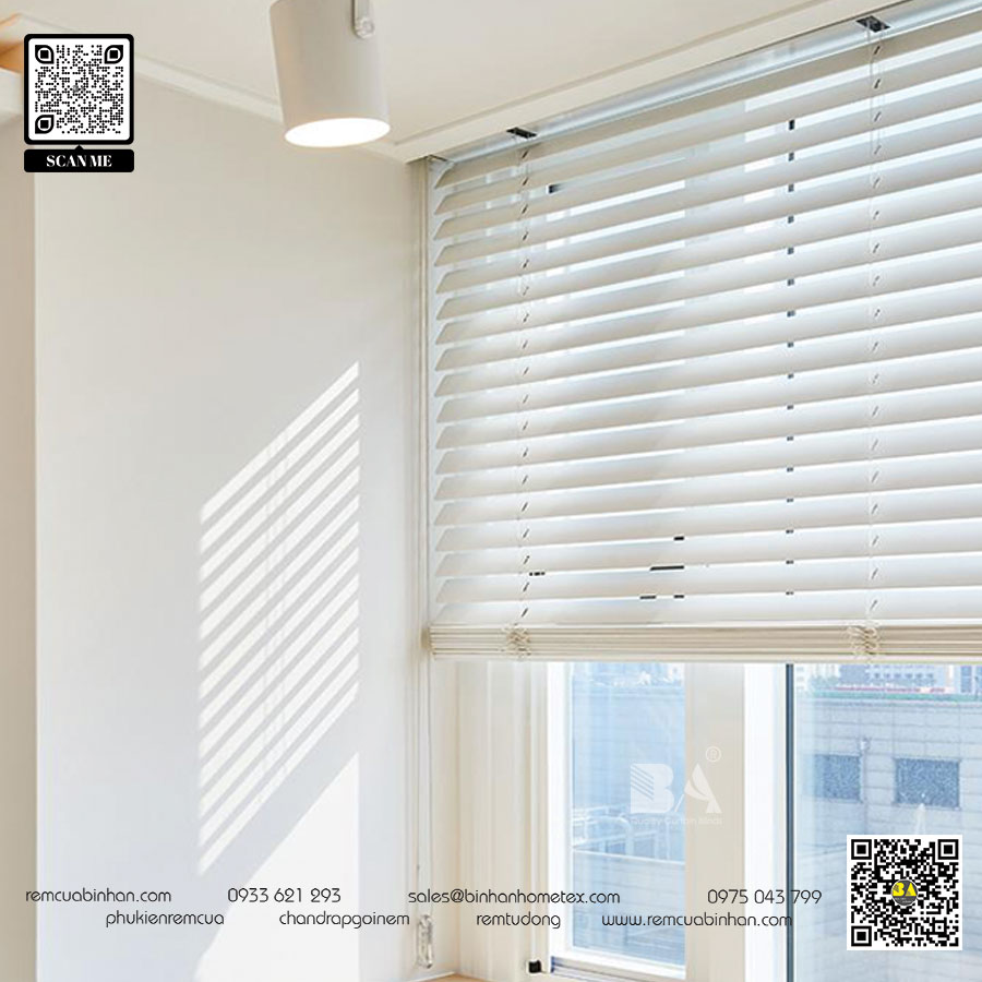 Rèm sáo gỗ màu trắng - Lựa chọn an toàn cho mọi không gian