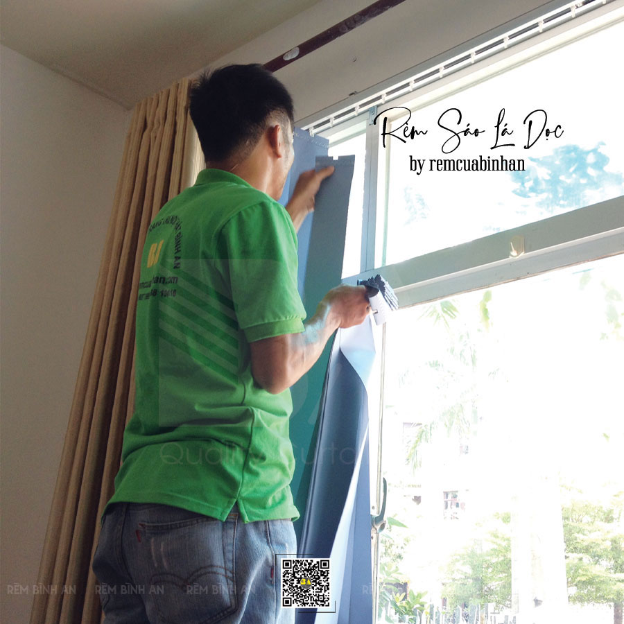 Rèm Sáo Lá Dọc Văn Phòng Màu Xanh Tại Phú Mỹ Hưng Quận 7
